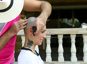 Behind the scenes: Lisa Fox shaving head bold